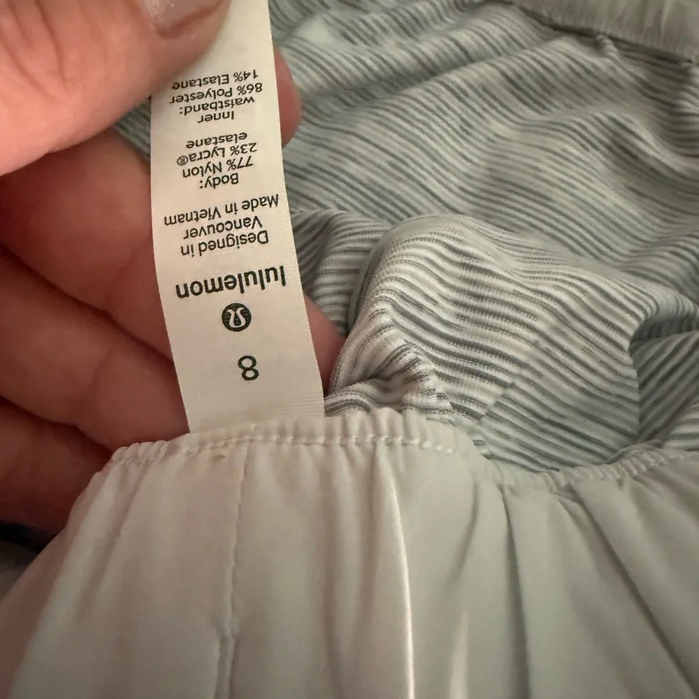 Lululemon On the Fly Woven Skirt - Picture 4 of 4